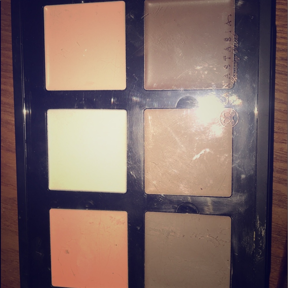 Authentic Anastasia Beverly Hills Contour Palette